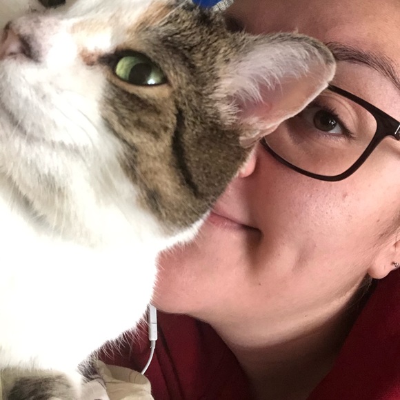 Meet your Posher, Leah - Picture 1 of 1